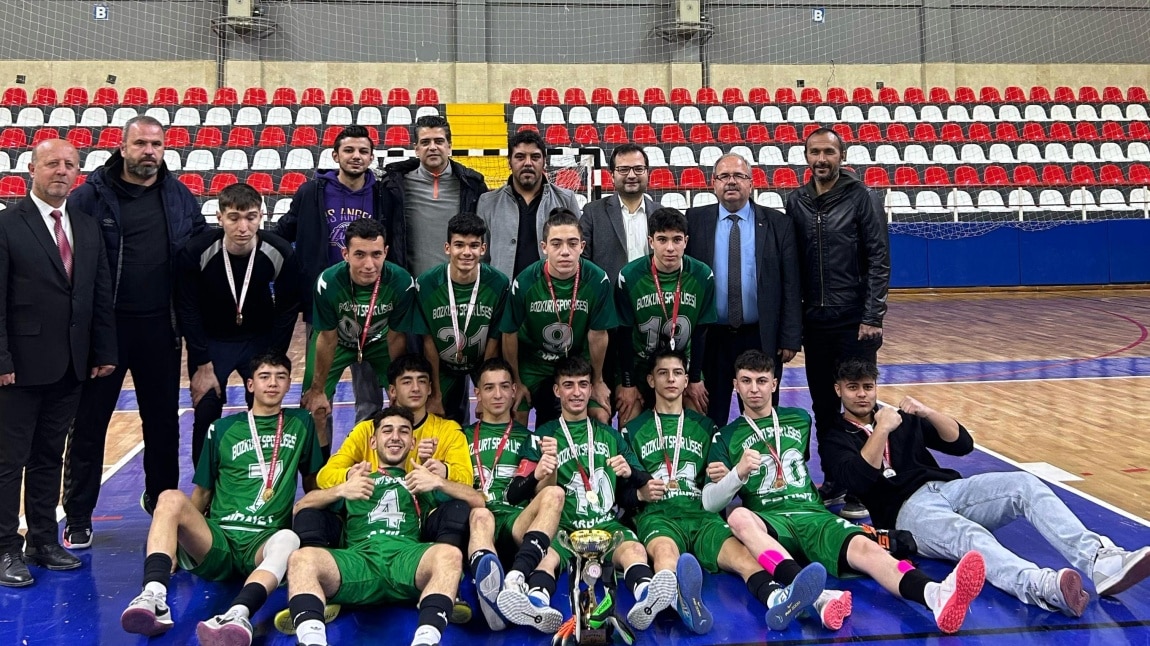 OKULUMUZ DENZİLİ FUTSAL İL BİRİNCİSİ OLDU